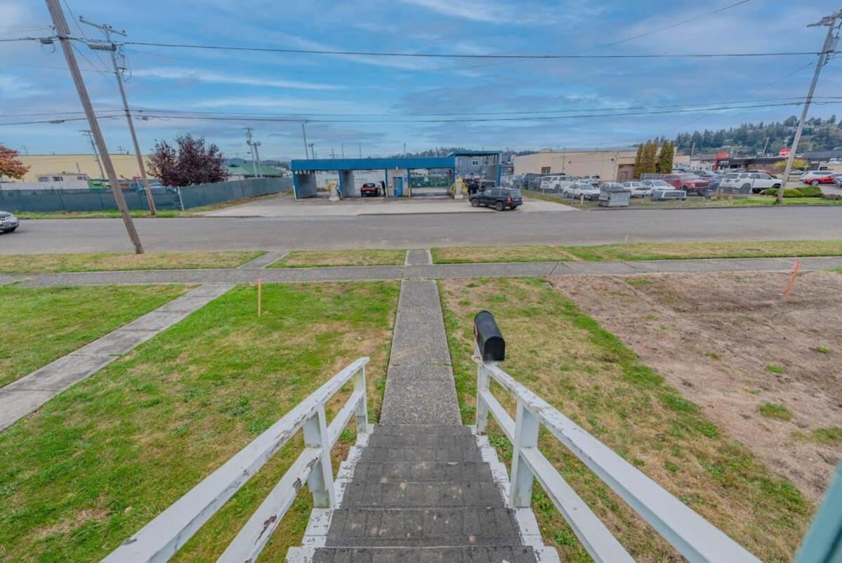 #Stayinmydistrict Coos Bay Cypress Cottage エクステリア 写真